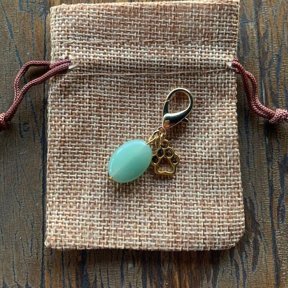 2/20$ Green Aventurine Pet Charm Crystal Pet Charm Dog Collar Charm - Picture 1 of 3